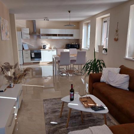 Frašták apartment Hlohovec Esterno foto
