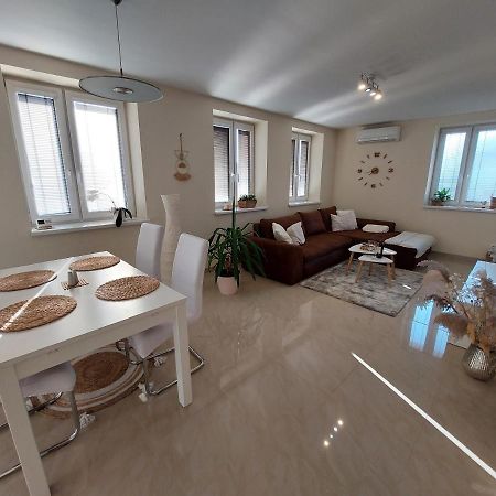 Frašták apartment Hlohovec Esterno foto