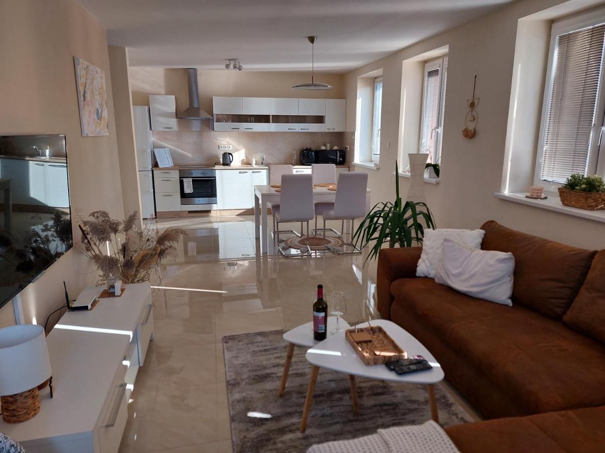 Frašták apartment Hlohovec Esterno foto
